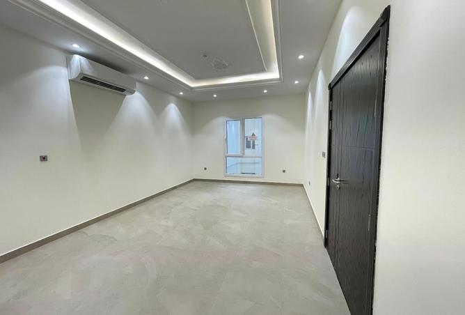 931132 - Property Image 2