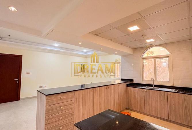 981722 - Property Image 2