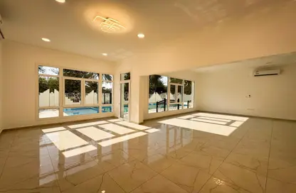 Villa - 5 Bedrooms - 7 Bathrooms for rent in West Gate - West Bay Lagoon - Doha