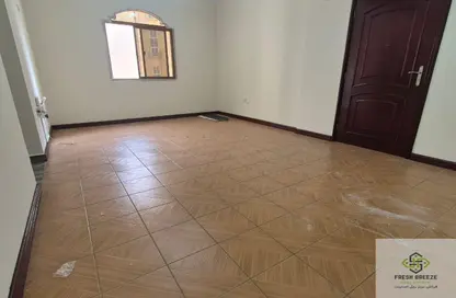 Apartment - 2 Bedrooms - 2 Bathrooms for rent in Anas Street - Fereej Bin Mahmoud North - Fereej Bin Mahmoud - Doha