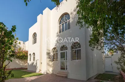 Villa - 4 Bedrooms - 5 Bathrooms for rent in Onaiza - Onaiza - Doha