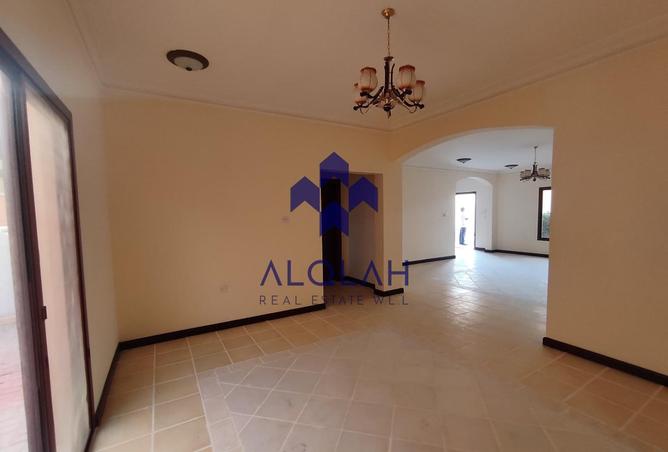 1001922 - Property Image 2