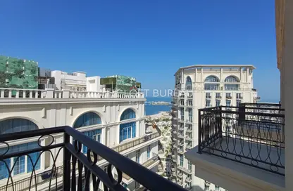 Penthouse - 3 Bedrooms - 4 Bathrooms for rent in Floresta Gardens - Floresta Gardens - The Pearl Island - Doha
