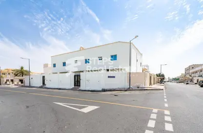 Villa - 6 Bedrooms - 5 Bathrooms for rent in Al Maamoura - Al Maamoura - Doha