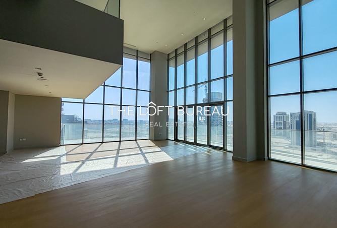 993176 - Property Image 2