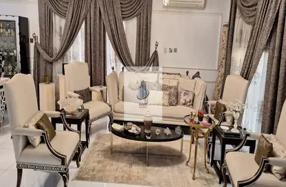 فيلا - 4 غرف نوم - 4 حمامات للبيع في شارع المطار القديم - طريق المطار القديم - الدوحة