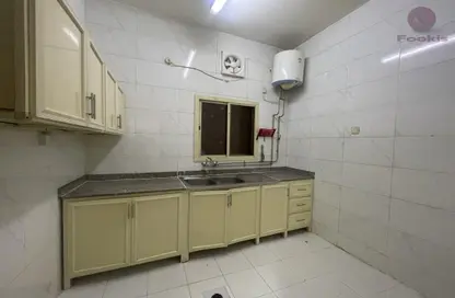 شقة - 3 غرف نوم - 2 حمامات للايجار في شارع تدمر - طريق المطار القديم - الدوحة
