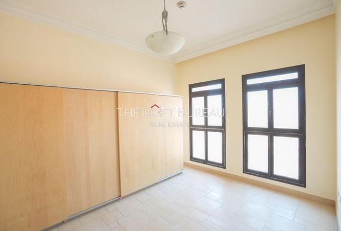 910119 - Property Image 3