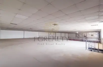 Warehouse - Studio for rent in Industrial Area 1 - Industrial Area - Doha
