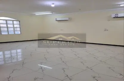 مجمع سكني - 5 غرف نوم - 4 حمامات للايجار في فلل عين خالد - عين خالد - الدوحة