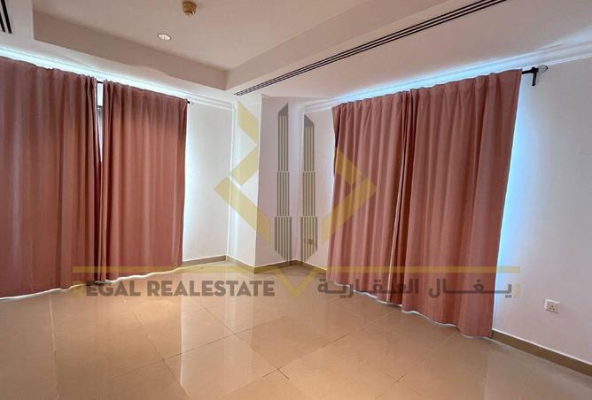 997393 - Property Image 3