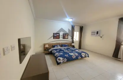 شقة - 2 غرف نوم - 2 حمامات للايجار في الغانم - الدوحة