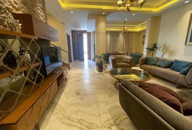 972301 - Property Image 3