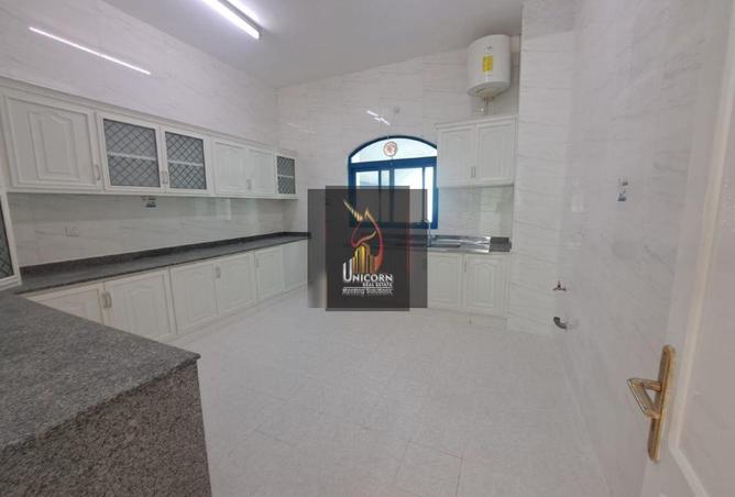 931711 - Property Image 3