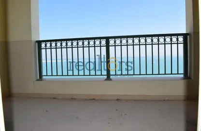 Apartment - 2 Bedrooms - 3 Bathrooms for rent in Tower 29 - Viva Bahriyah - The Pearl Island - Doha