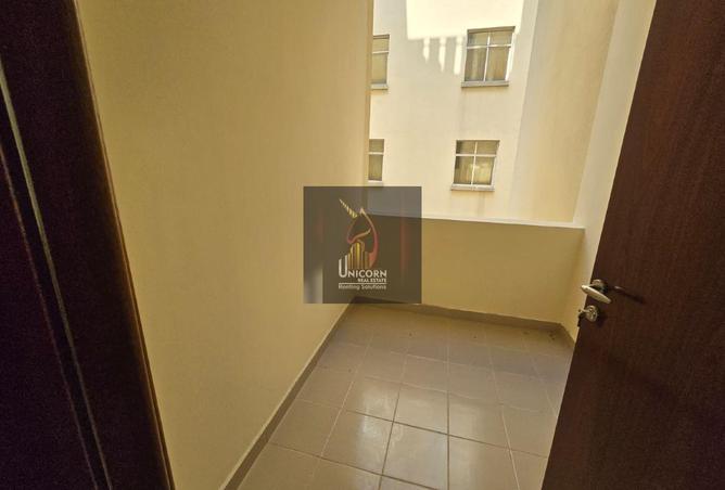 976857 - Property Image 3