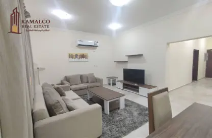 Apartment - 2 Bedrooms - 2 Bathrooms for rent in Al Nasr Street - Al Nasr - Doha