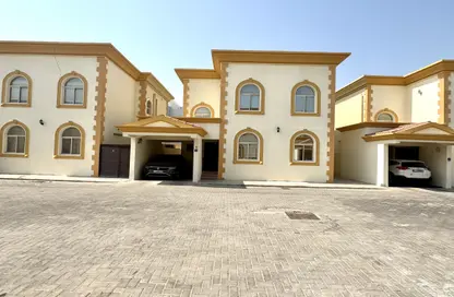 مجمع سكني - 4 غرف نوم - 4 حمامات للايجار في شارع عقبة بن نافع - طريق المطار القديم - الدوحة