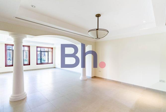 954463 - Property Image 3