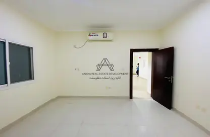 شقة - 2 غرف نوم - 2 حمامات للايجار في شارع المطار القديم - طريق المطار القديم - الدوحة