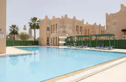 Villa - 4 Bedrooms - 5 Bathrooms for rent in West Bay Lagoon - Doha