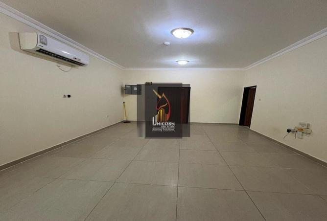 926799 - Property Image 2