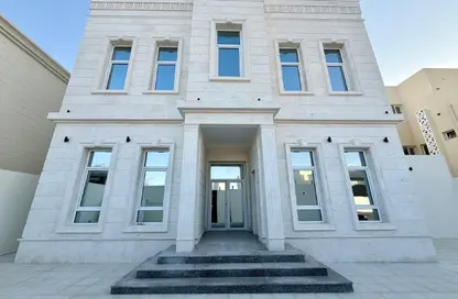 Villa - 7 Bedrooms - 7 Bathrooms for rent in Umm Abirieh - Al Shamal