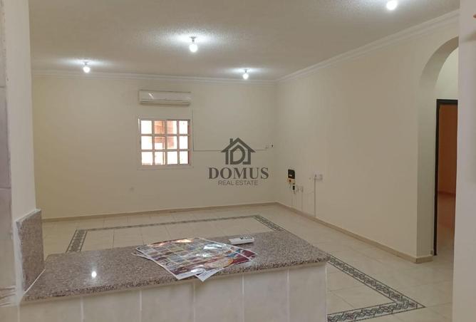 940002 - Property Image 2