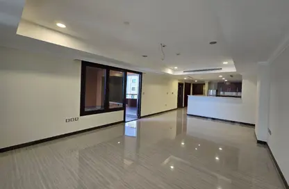 شقة - غرفة نوم - 2 حمامات للايجار في طريق بورتو الشرقي - بورتو أرابيا - جزيرة اللؤلؤة - الدوحة