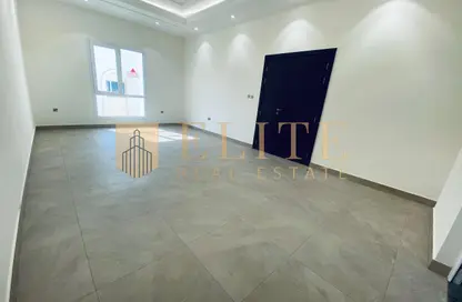 Apartment - 3 Bedrooms - 3 Bathrooms for rent in Al Nasr Street - Al Nasr - Doha