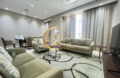 Apartment - 2 Bedrooms - 4 Bathrooms for rent in Anas Street - Fereej Bin Mahmoud North - Fereej Bin Mahmoud - Doha