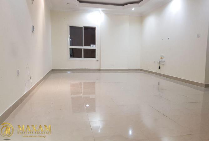 951845 - Property Image 2