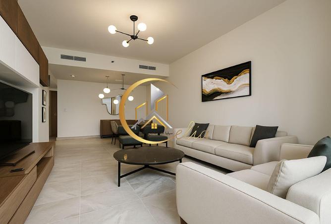 989420 - Property Image 3