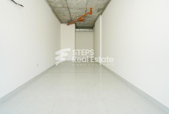 956081 - Property Image 2