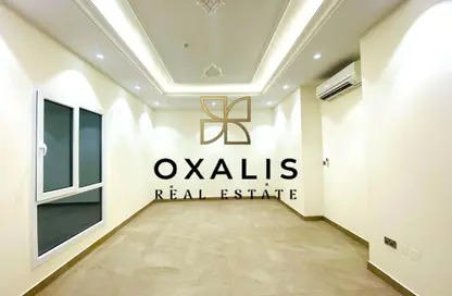 Apartment - 2 Bedrooms - 2 Bathrooms for rent in Souk Rawda 2 - Al Nasr - Doha