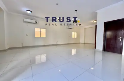 Villa - 4 Bedrooms - 5 Bathrooms for rent in Wholesale Market Street - Abu Hamour - Doha