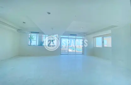 Duplex - 4 Bedrooms - 5 Bathrooms for sale in Gewan Island - The Pearl Island - Doha