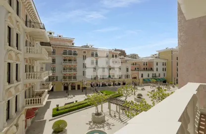 Apartment - 1 Bedroom - 2 Bathrooms for rent in Chateau - Qanat Quartier - The Pearl Island - Doha