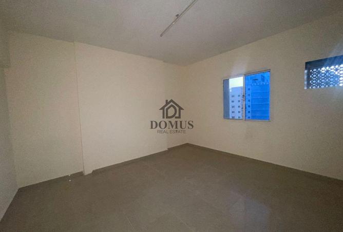 940762 - Property Image 2