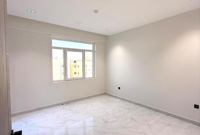 994479 - Property Image 2