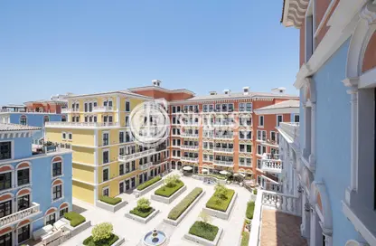 Apartment - 1 Bedroom - 2 Bathrooms for rent in Carnaval - Qanat Quartier - The Pearl Island - Doha