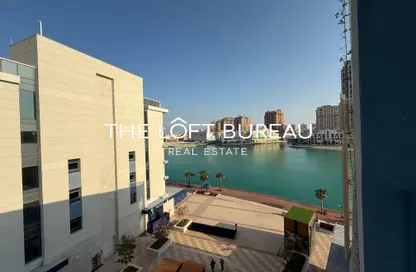 Apartment - 3 Bedrooms - 5 Bathrooms for rent in Gewan Island - The Pearl Island - Doha