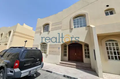 Compound - 5 Bedrooms - 4 Bathrooms for rent in Umm Al Seneem Street - Ain Khaled - Doha