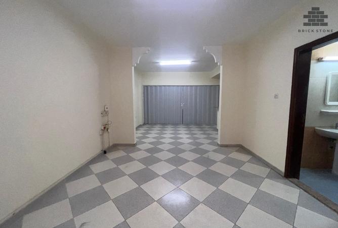 905834 - Property Main Image