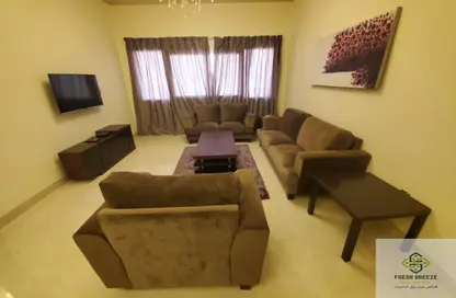 Apartment - 2 Bedrooms - 3 Bathrooms for rent in Al Sadd Road - Al Sadd - Doha