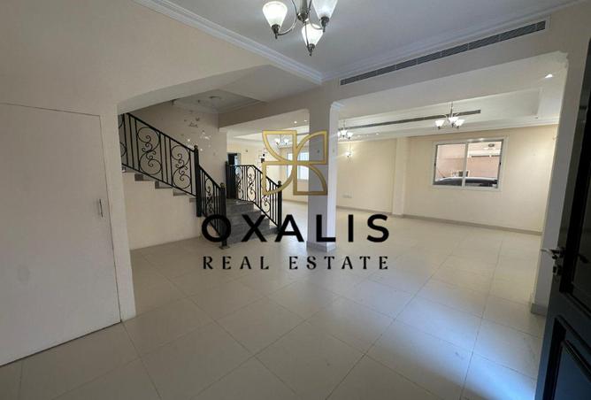 979988 - Property Image 2