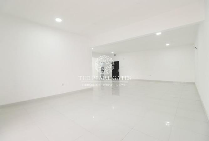 928374 - Property Image 3