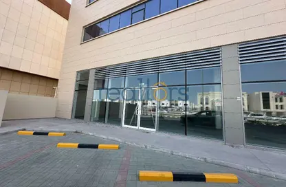 محل تجاري - استوديو - 2 حمامات للايجار في مدينة المواتر - روضة راشد - طريق سلوى - الدوحة
