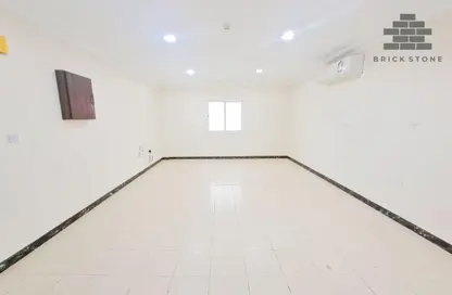 Apartment - 3 Bedrooms - 3 Bathrooms for rent in Muntazah 10 - Al Muntazah - Doha