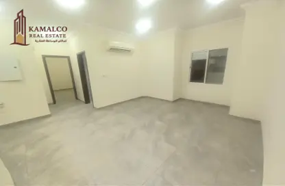 Apartment - 3 Bedrooms - 2 Bathrooms for rent in Muntazah 7 - Al Muntazah - Doha